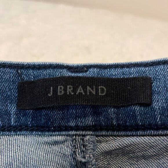 J Brand- Alana High-Rise Crop Ankle Jeans in Fix Up Destruct Wash- Size 26 - Picture 4 of 11